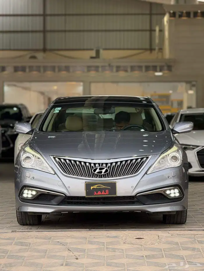 للبيع ازيرا 2016 فل كامل مخزن 5