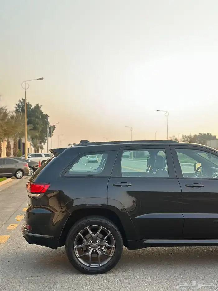 جراند شيروكي 6 سلندر S 2020 8