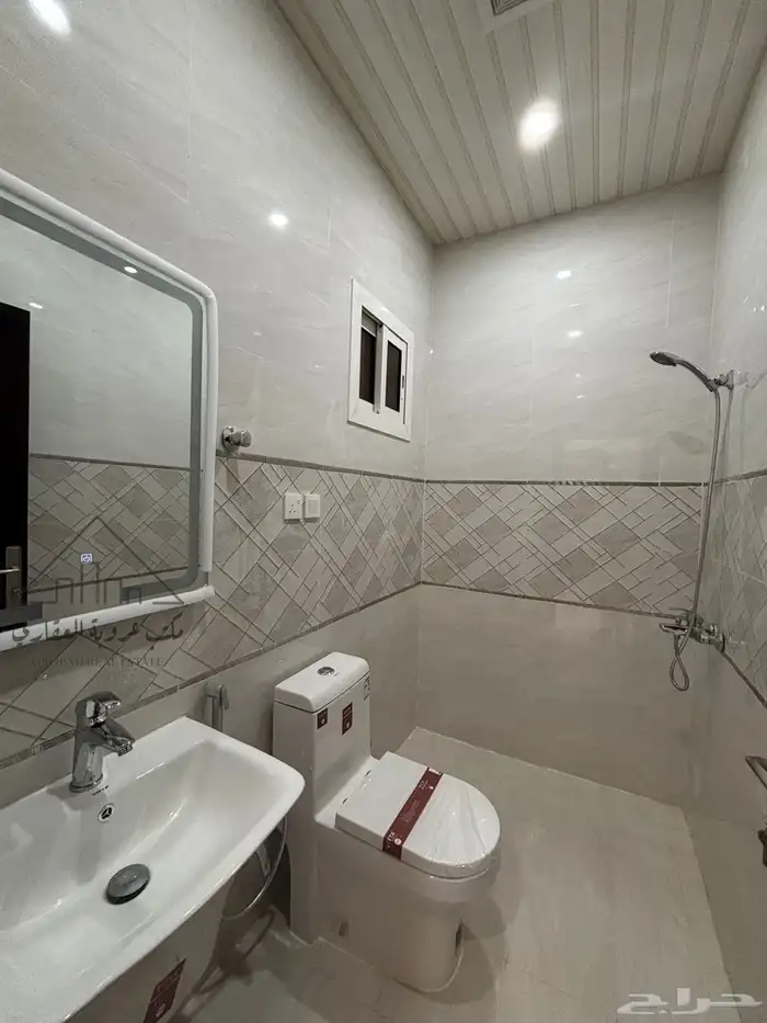 للبيع شقق تمليك دور ارضي مشب تبوك حي الاخضر 14