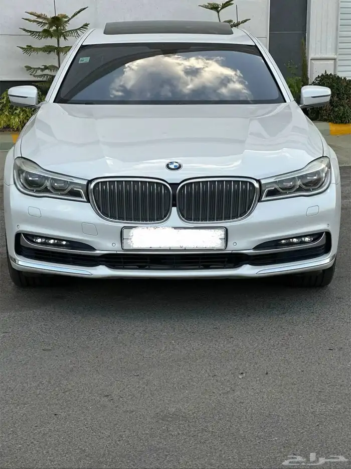 للبيع بس ام دبليو 2016 الفئة السابعة 12