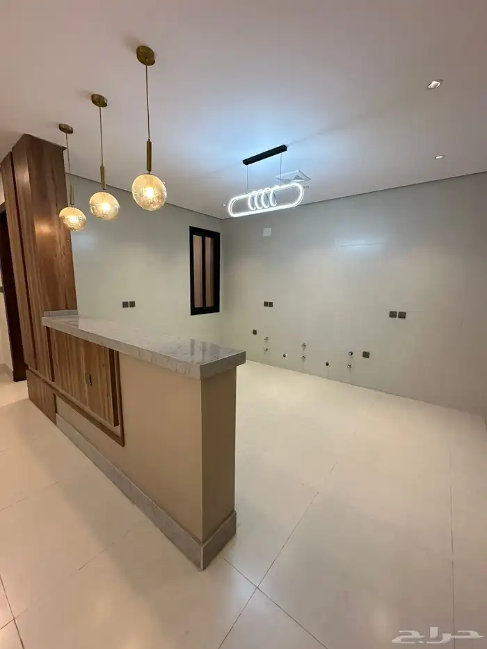 فيلا روف علوي للبيع حي الاخضر السعر 680 5