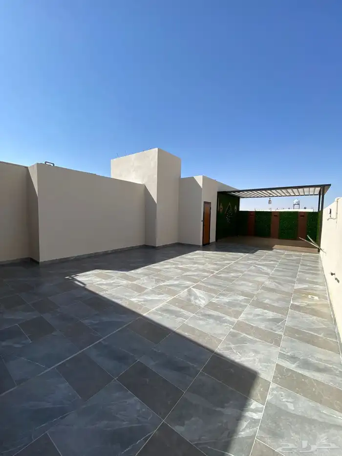 فيلا روف علوي للبيع حي الصفا السعر 680 2