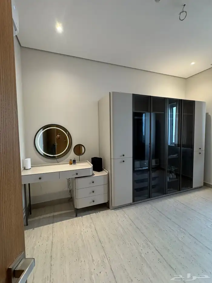 تاون هاوس راقي للإيجار (مؤثث بإثاث فاخر) 23