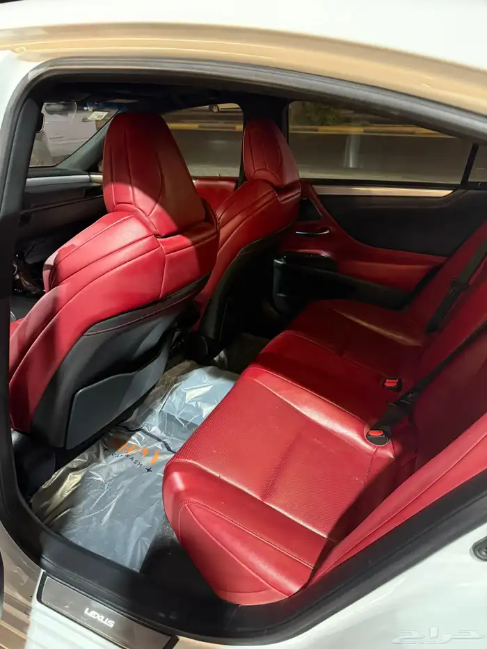 لكزس es350 f sport 2021 10