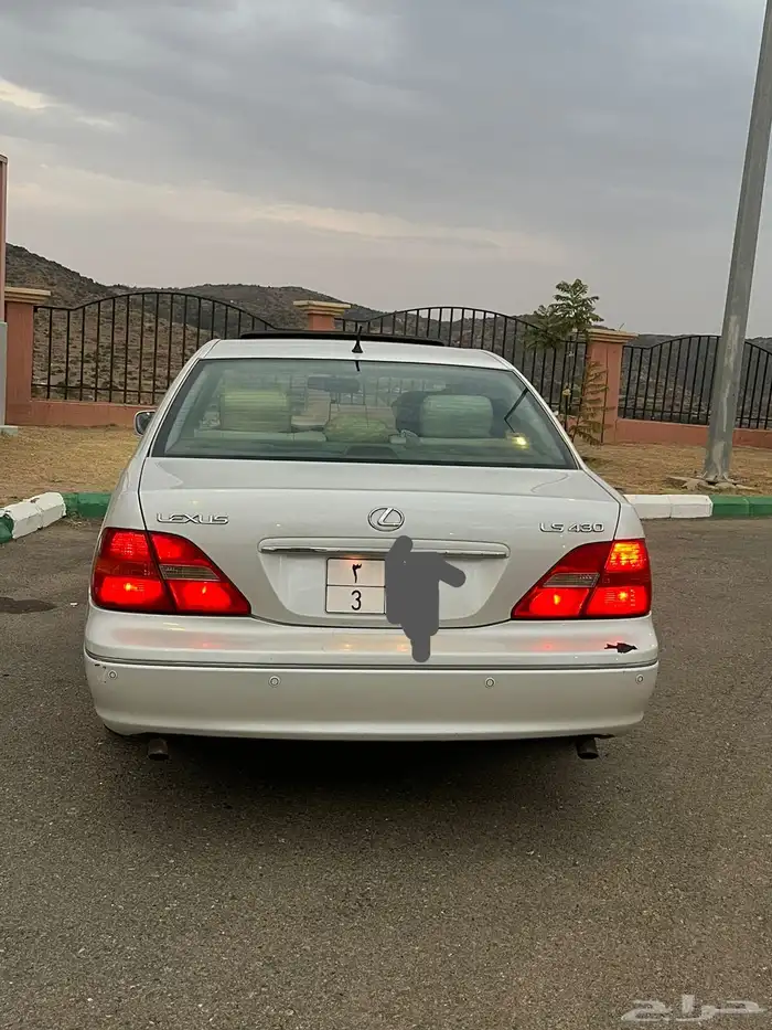 لكزس Ls مع لوحة فردي 0