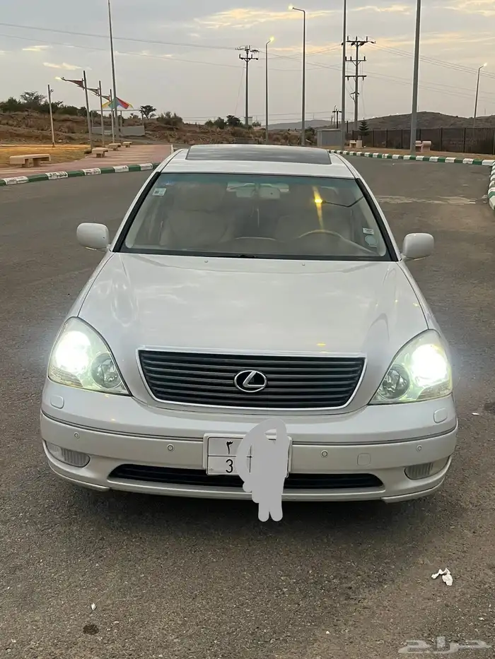 لكزس Ls مع لوحة فردي 3