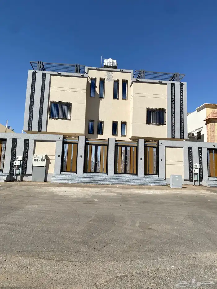 قيلا روف علويه للبيع حي الصفا السعر 780 قابل للتفاوض 0