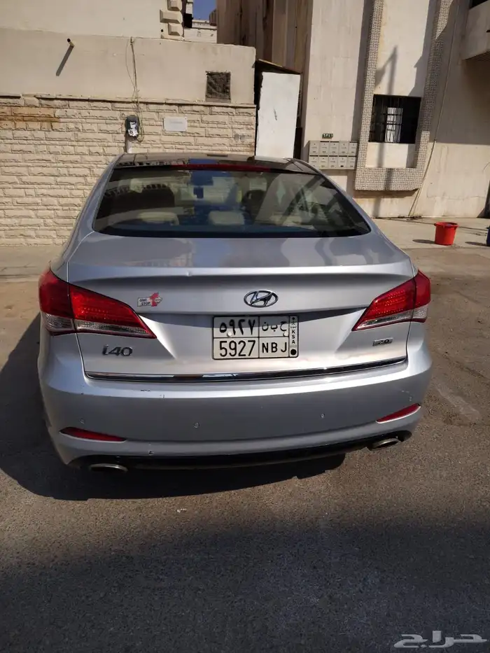 سيارة i40 فل كامل نظيفة 1