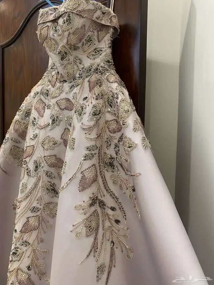 فستان جديد ما انلبس ولا مره مقاس s و m 1