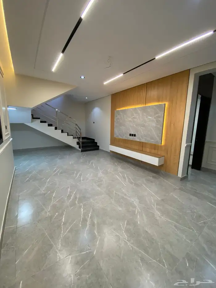 فيلا روف علوي للبيع حي الصفا السعر 680 0