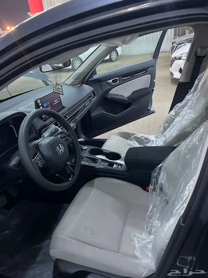 هوندا سيفك LX موديل 2025 عداد قليل جدا 11