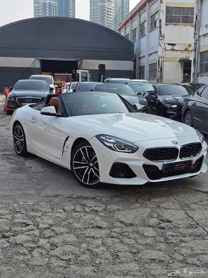 بي ام دابليو 2023 كشف Z4 0