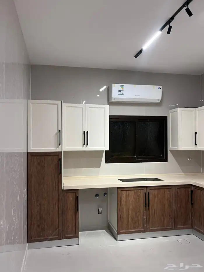 دور اول للإيجار في حي القدس 2