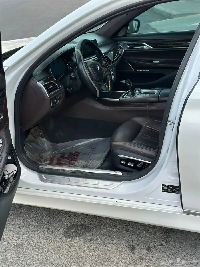 للبيع بس ام دبليو 2016 الفئة السابعة 10