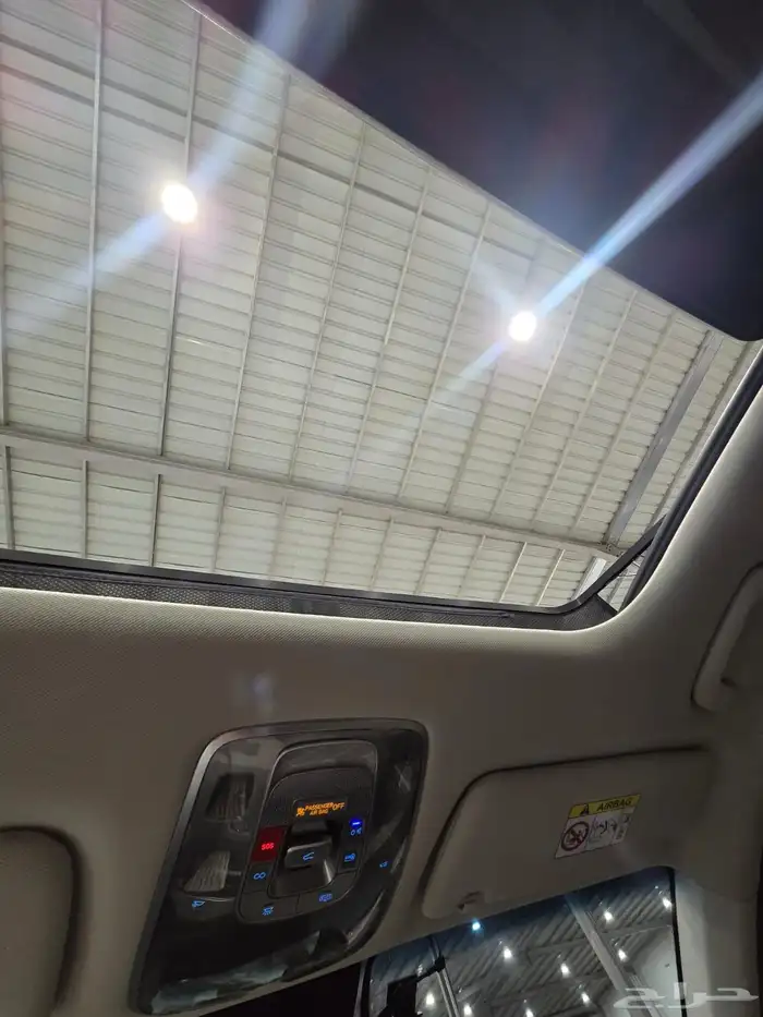 جينيسس GV70 وكاله 2024 ابيض 8