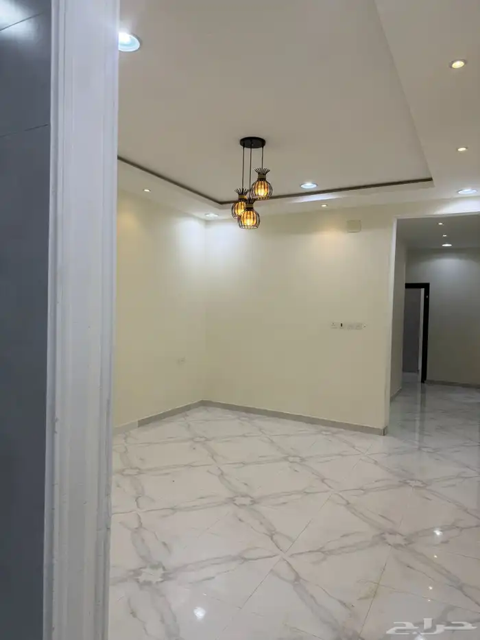 شقه للايجار بحي النزهه شروره 4