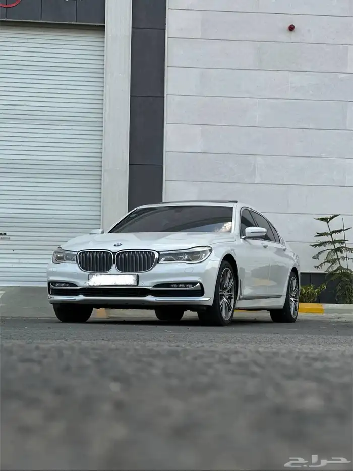 للبيع بس ام دبليو 2016 الفئة السابعة 14