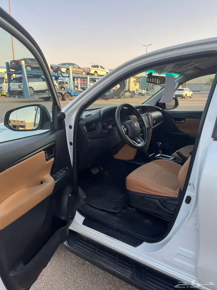 فورتشينر 2023 بدون دبل 8