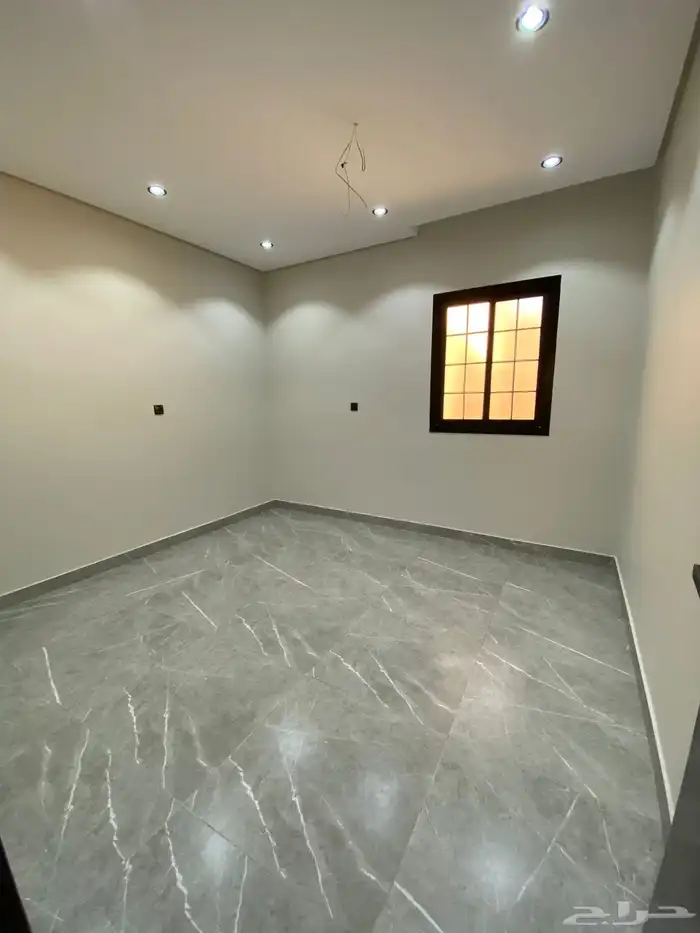 فيلا روف علوي للبيع حي الصفا السعر 680 6