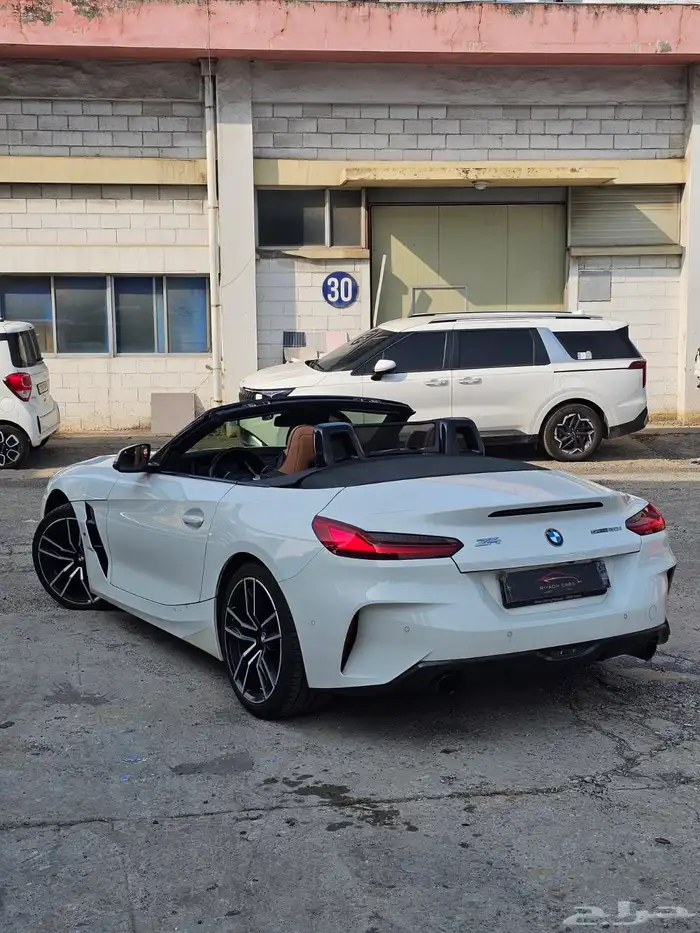 بي ام دابليو 2023 كشف Z4 3