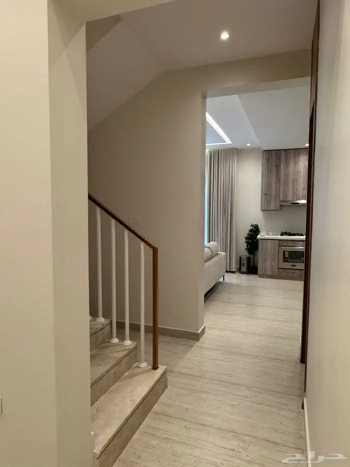 تاون هاوس راقي للإيجار (مؤثث بإثاث فاخر) 18