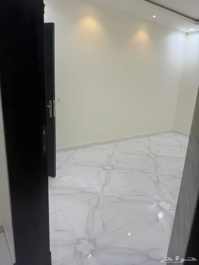 شقه للايجار بحي النزهه شروره 3