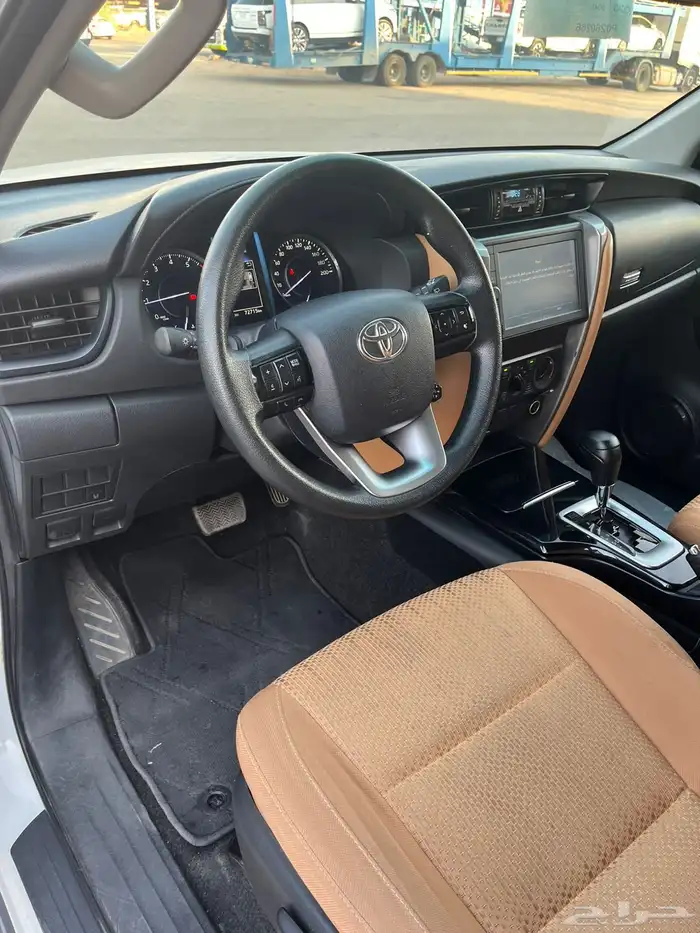 فورتشينر 2023 بدون دبل 9