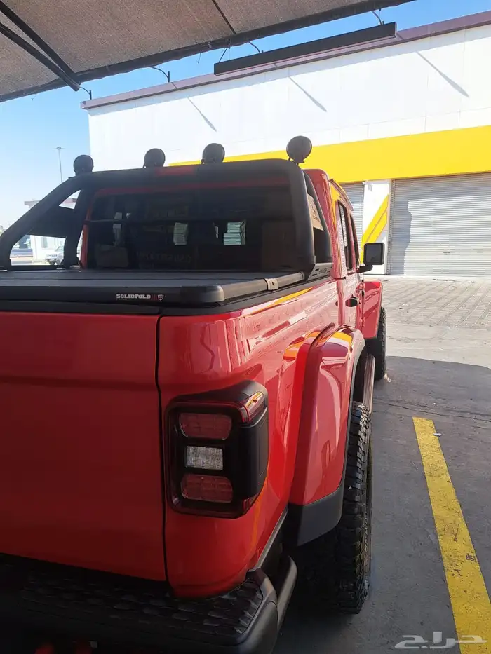 جيب جلاديتر روبيكون موديل 2021  فل كامل  أحمر 10