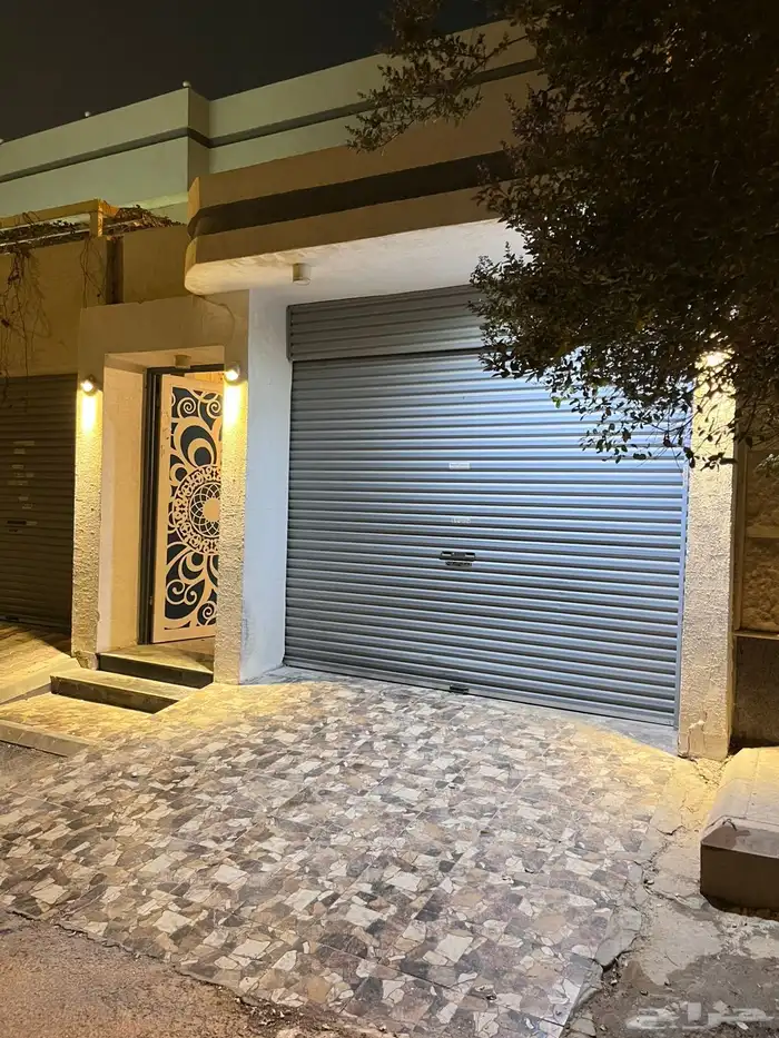 دور اول للإيجار في حي القدس 4