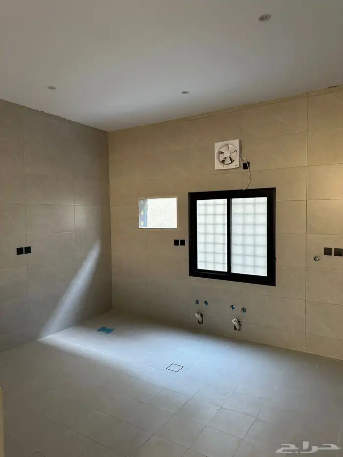 فلل في مخطط ولي العهد 9المروج والياسمين 70