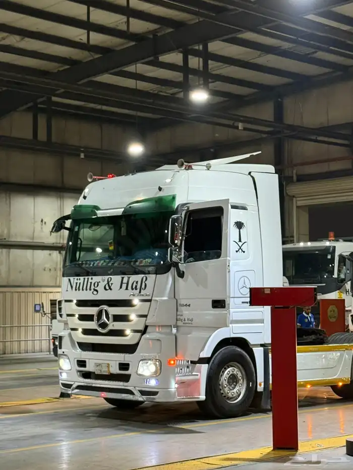 مرسيدس اكتروس MB3 0