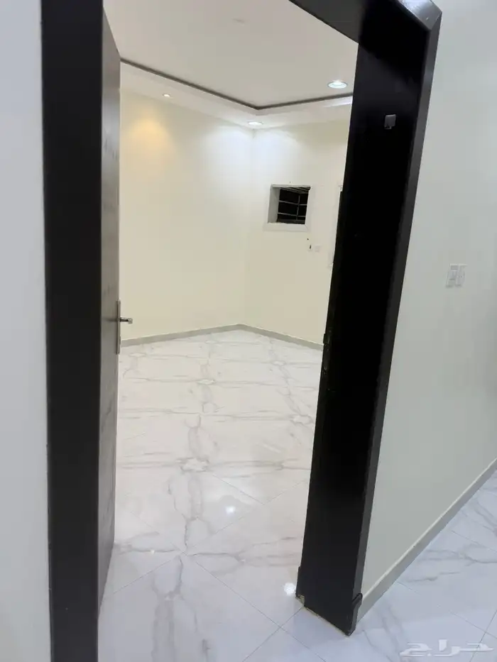 شقه للايجار بحي النزهه شروره 2