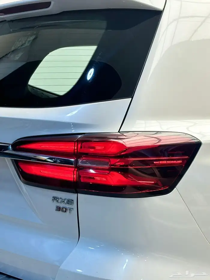 ام جي RX8 - 2020 - ثلاث صفوف - دفع رباعي 14