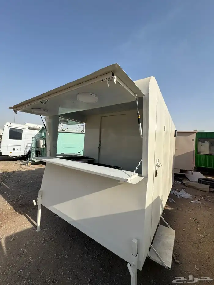 للبيع فود ترك 2 في 4 جديد جاهز 3