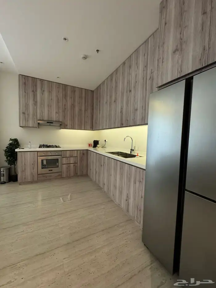 تاون هاوس راقي للإيجار (مؤثث بإثاث فاخر) 14