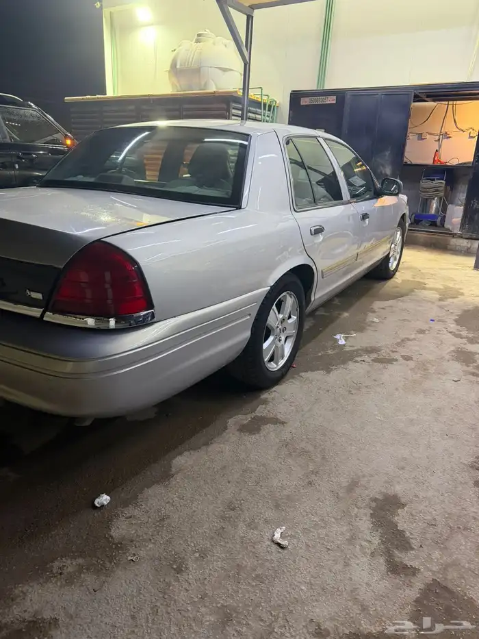 فورد فكتوريا 20011 3