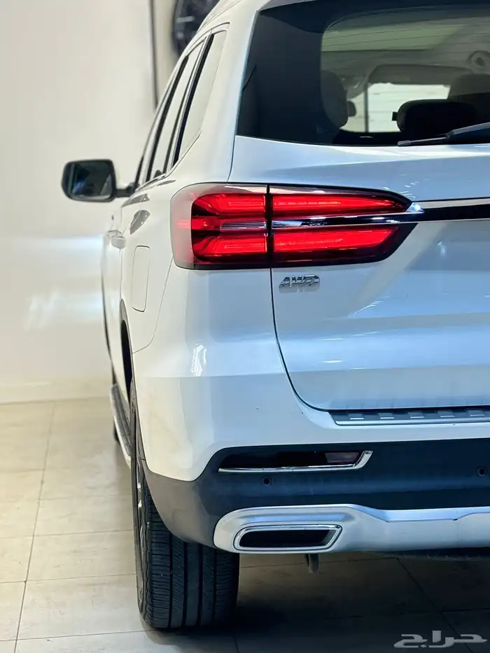 ام جي RX8 - 2020 - ثلاث صفوف - دفع رباعي 10