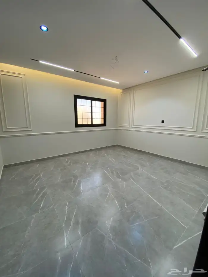 فيلا روف علوي للبيع حي الصفا السعر 680 1