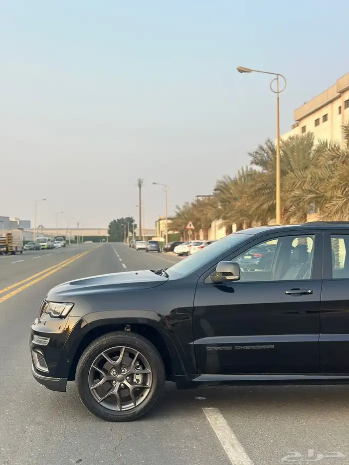 جراند شيروكي 6 سلندر S 2020 4