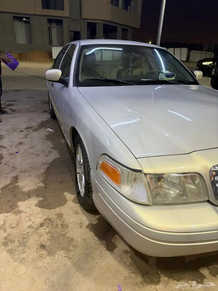 فورد فكتوريا 20011 2