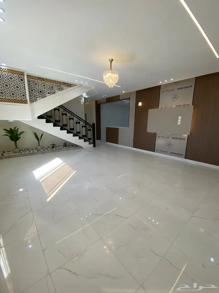 قيلا روف علويه للبيع حي الصفا السعر 780 قابل للتفاوض 1