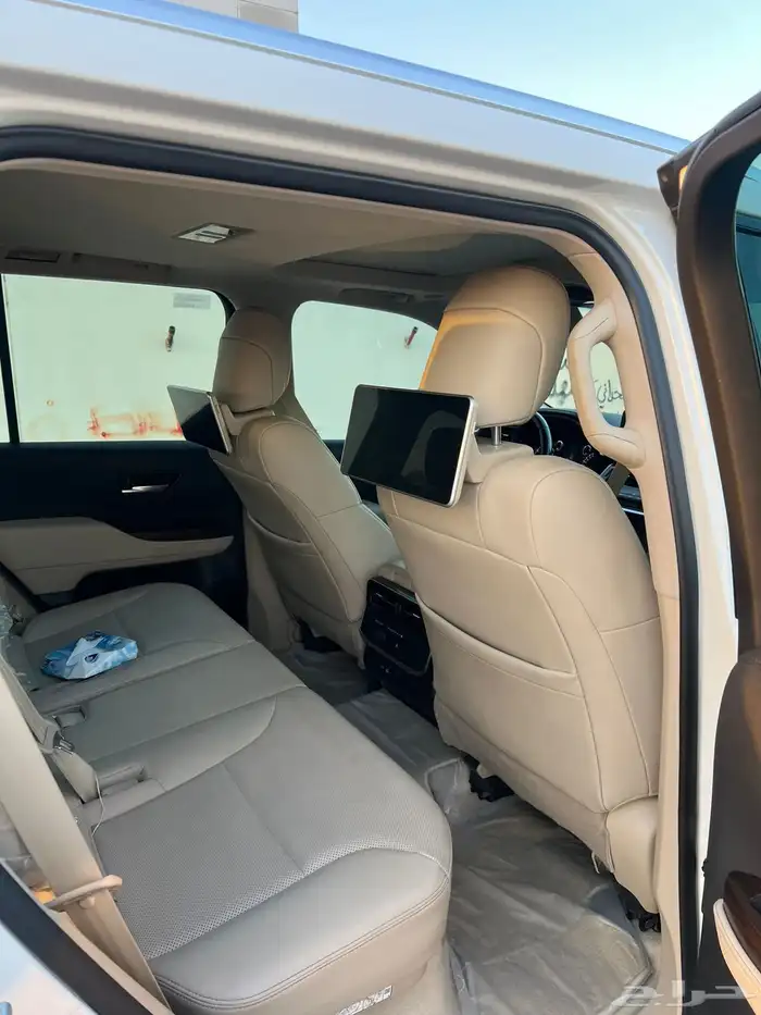 لاندكروزر GXR L4 2022 7