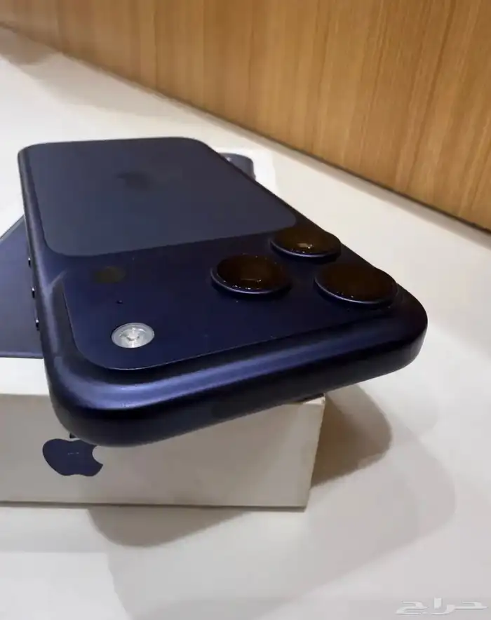 ايفون 17 برو العادي الون كحلي 256 قيقا 3