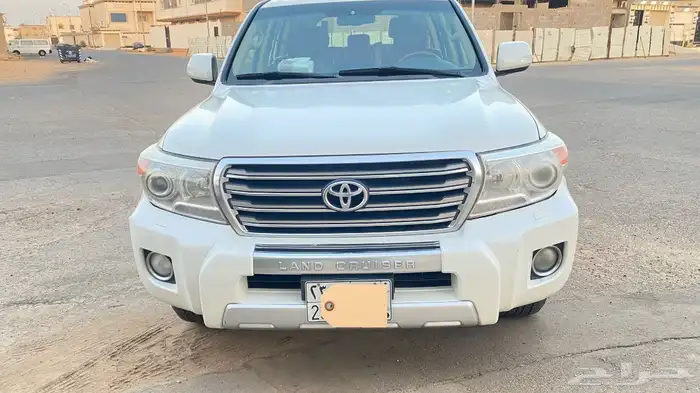 لاندكروزر 2015سعود 3