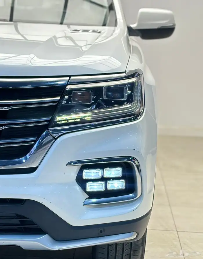 ام جي RX8 - 2020 - ثلاث صفوف - دفع رباعي 7