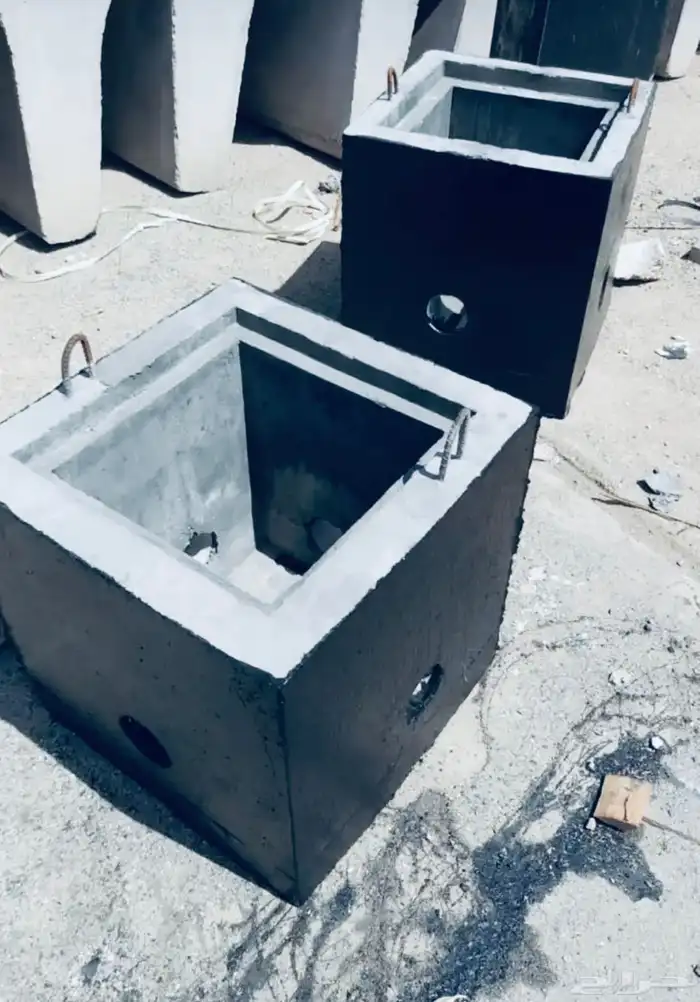 حواجز خرسانية مناهيل 5