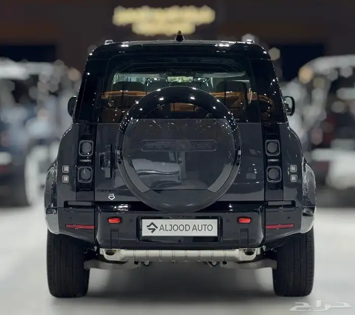 لاندروفر ديفندر X موديل 2025 فل كامل جديد . 3