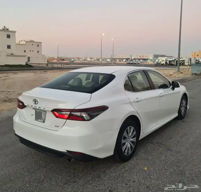 كامري 2022 LE اول مالك وشرط 4