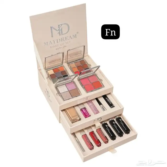 بوكس مكياج بديل ديور 1