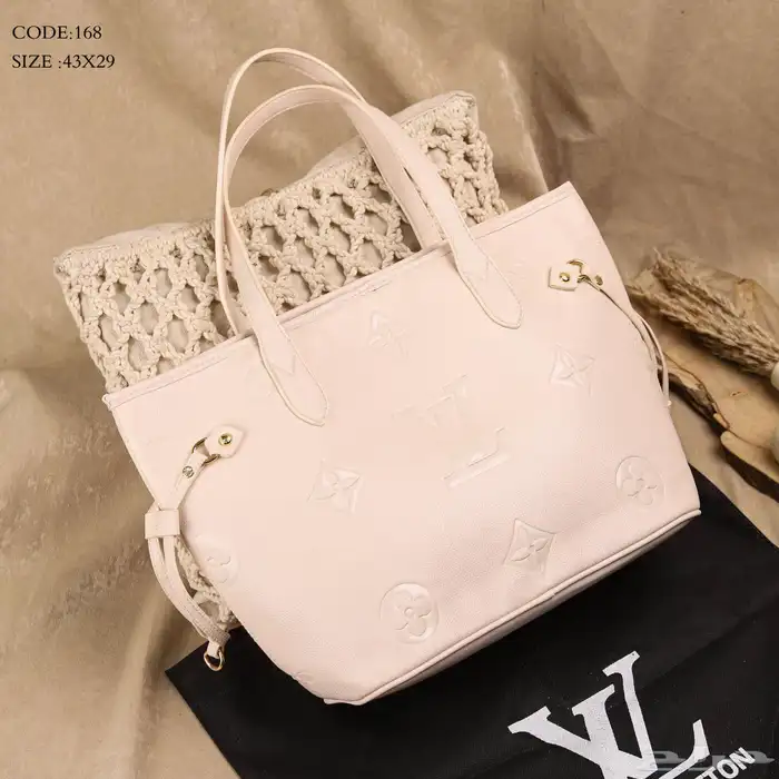 شنط ماركات درجه اولى 24